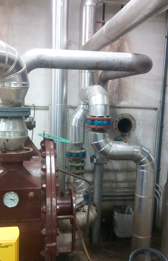 Conducciones de biogas en acero inoxidable en sala tecnica de una EDAR